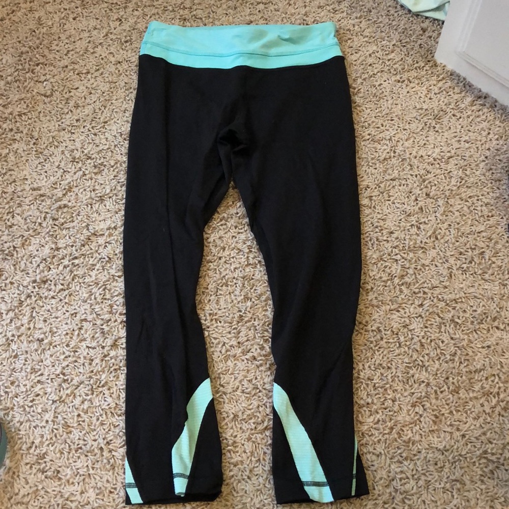 Lulu lemon leggings with blue detail